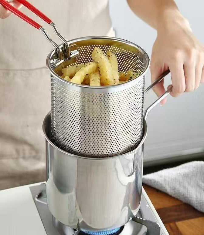Stainless steel fryer for household use