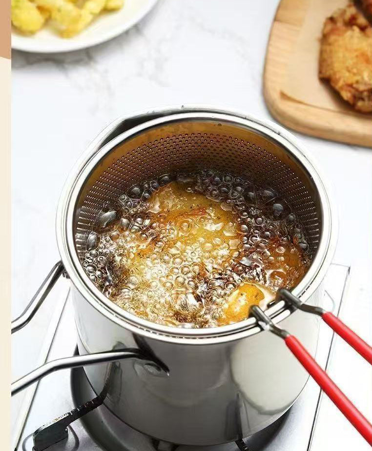 Stainless steel fryer for household use