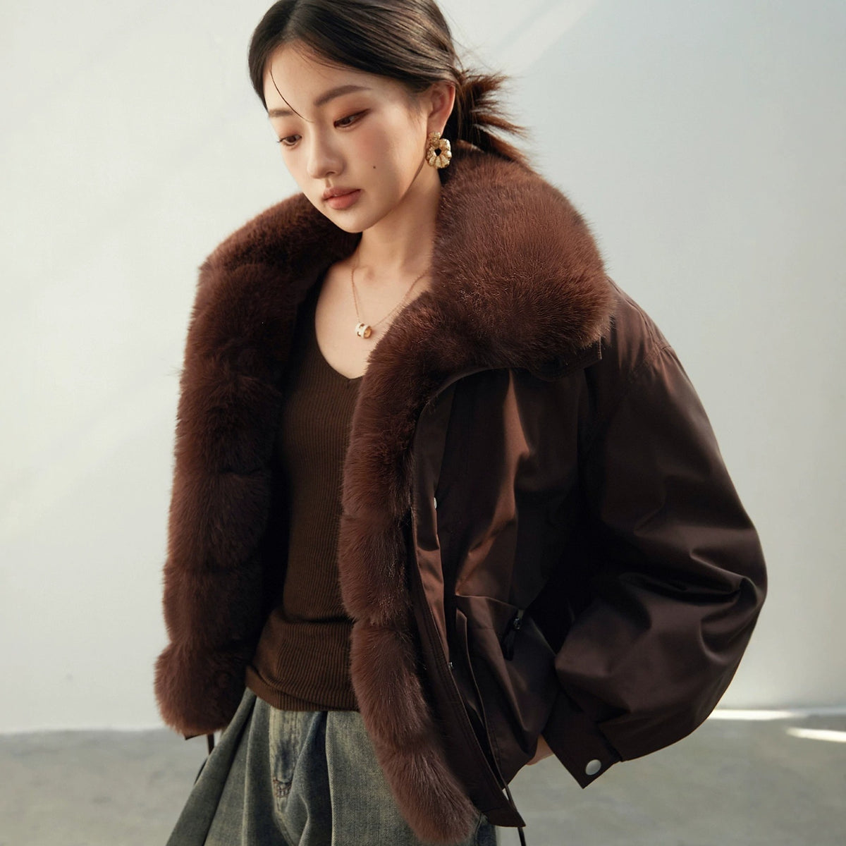 Women's Cropped Workwear Parka with Detachable Large Fur Collar, Thickened Cotton-Filled Windbreaker Coat